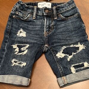 Set of 3 Gently loved Abercrombie kids shorts size 5/6